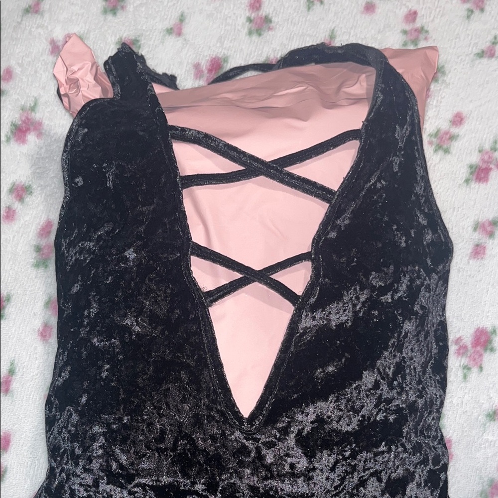 I Heart Raves  Black Velvet Lace-Up Bodysuit - Picture 3 of 6